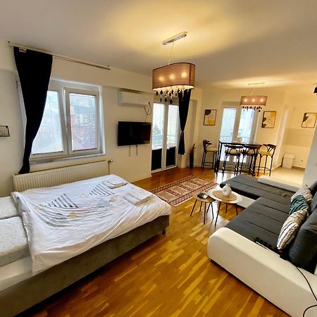 Kent Apartments พริสตีนา ภายนอก รูปภาพ