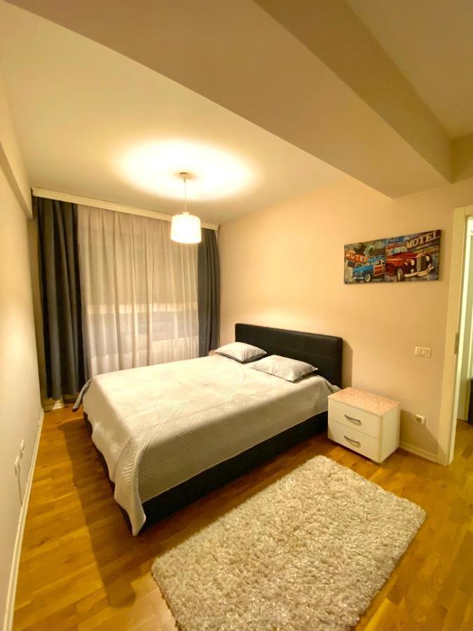 Kent Apartments พริสตีนา ภายนอก รูปภาพ