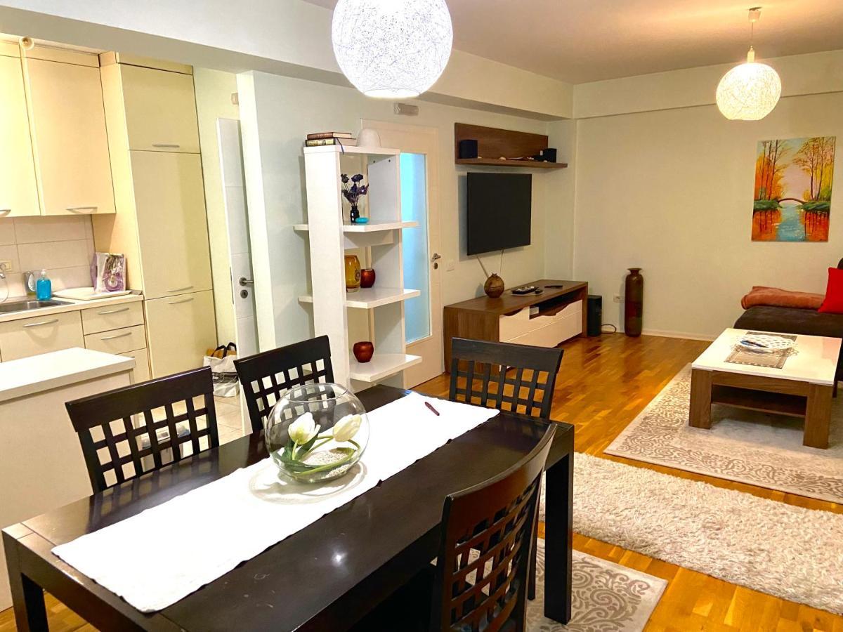 Kent Apartments พริสตีนา ภายนอก รูปภาพ