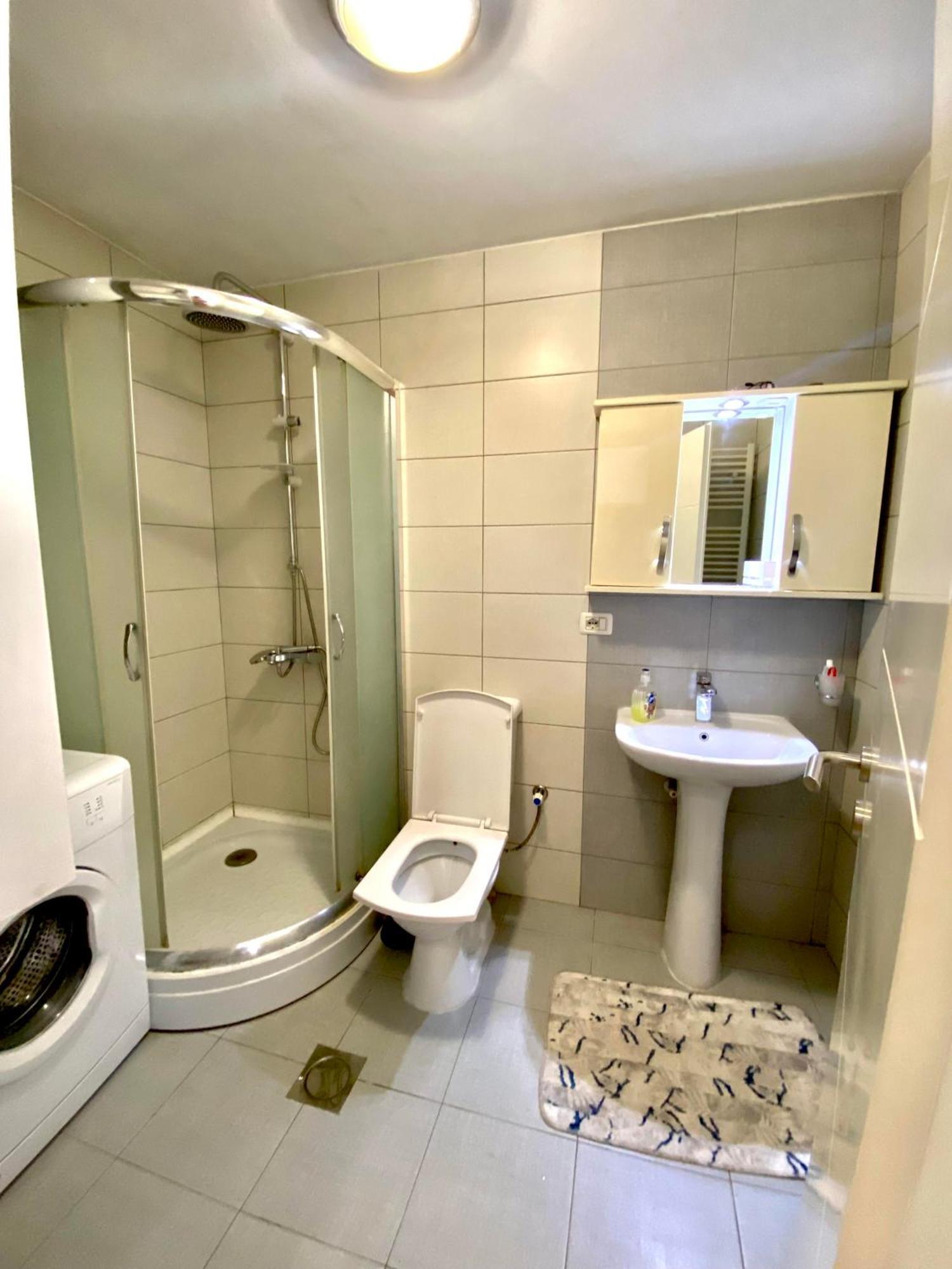 Kent Apartments พริสตีนา ภายนอก รูปภาพ