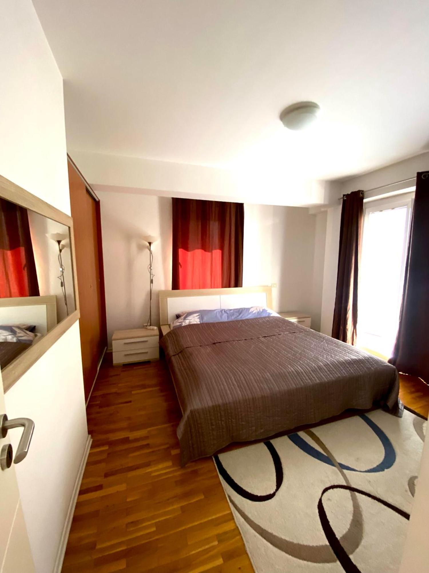 Kent Apartments พริสตีนา ภายนอก รูปภาพ
